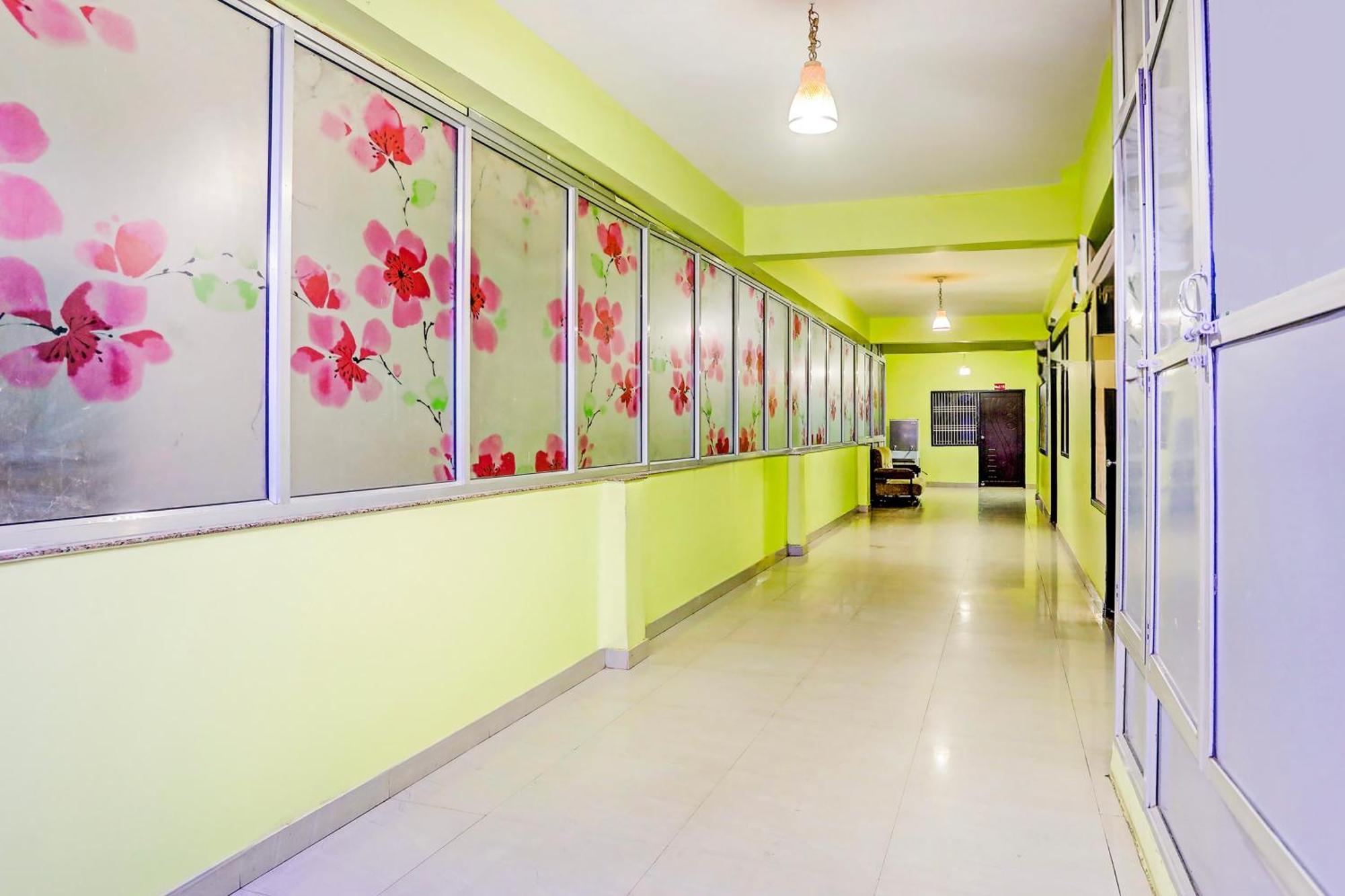 Super Hotel O Hyderabad Gate Iit Bhu Kakarmatha エクステリア 写真