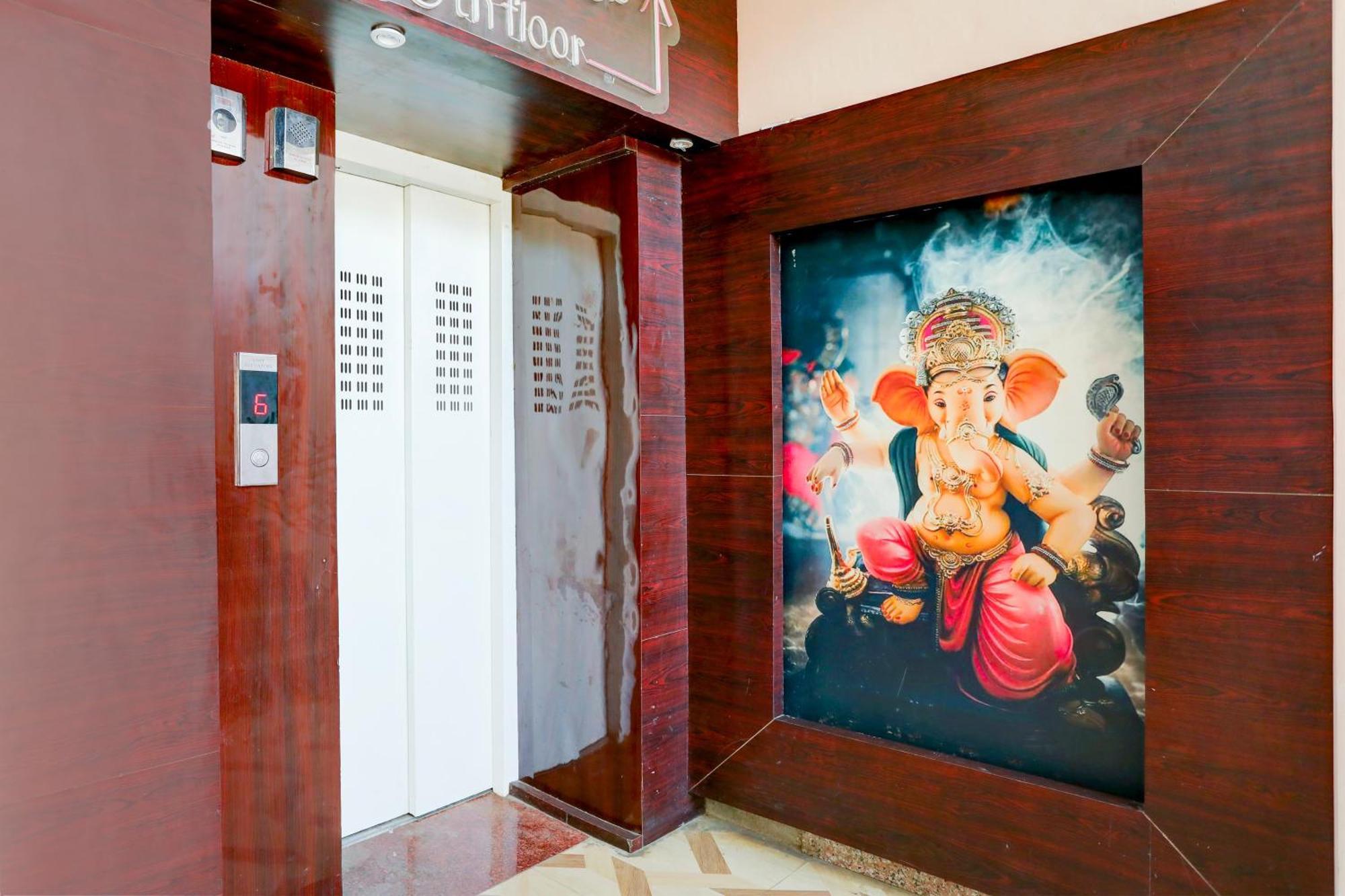 Super Hotel O Hyderabad Gate Iit Bhu Kakarmatha エクステリア 写真