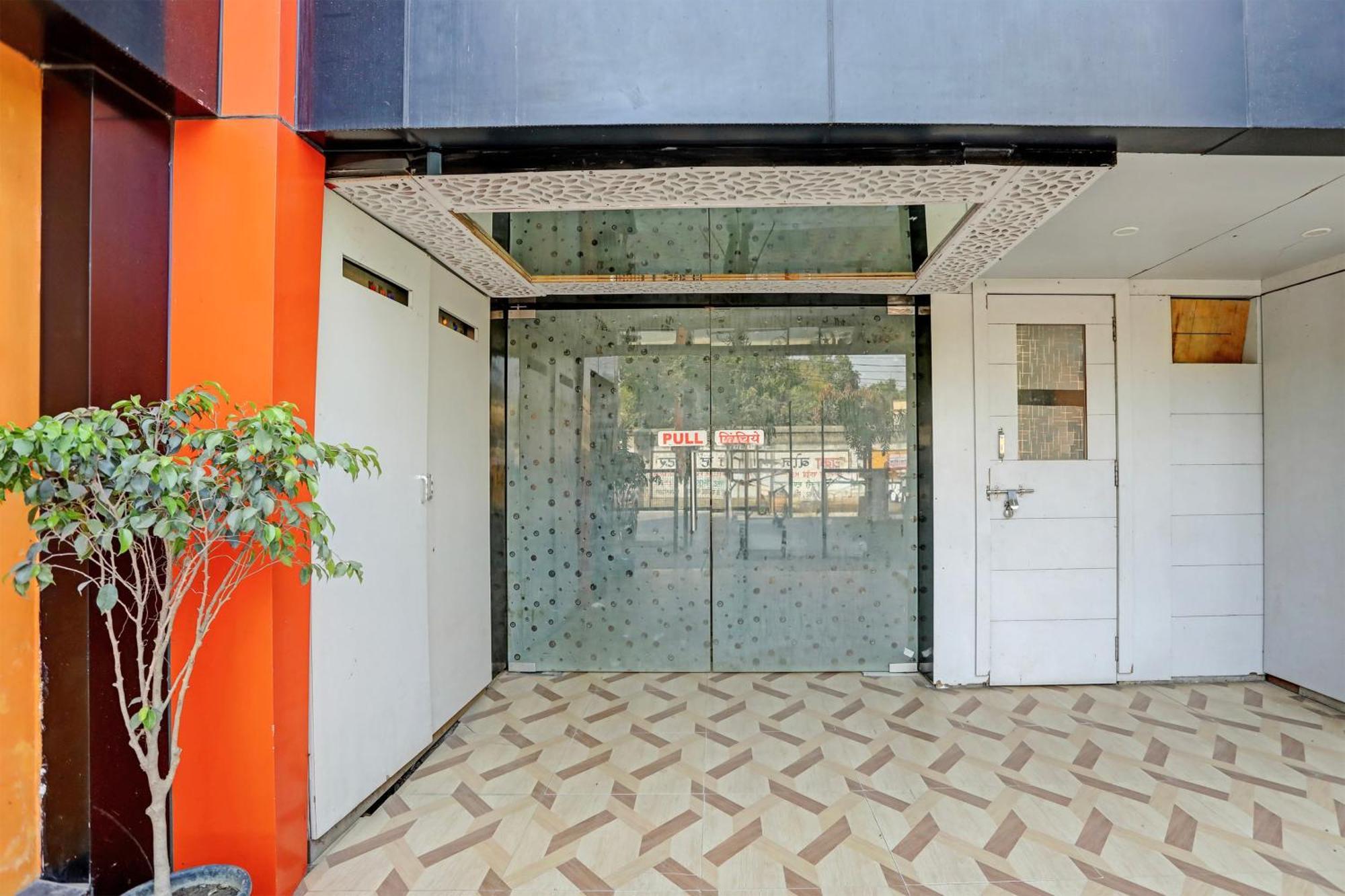 Super Hotel O Hyderabad Gate Iit Bhu Kakarmatha エクステリア 写真